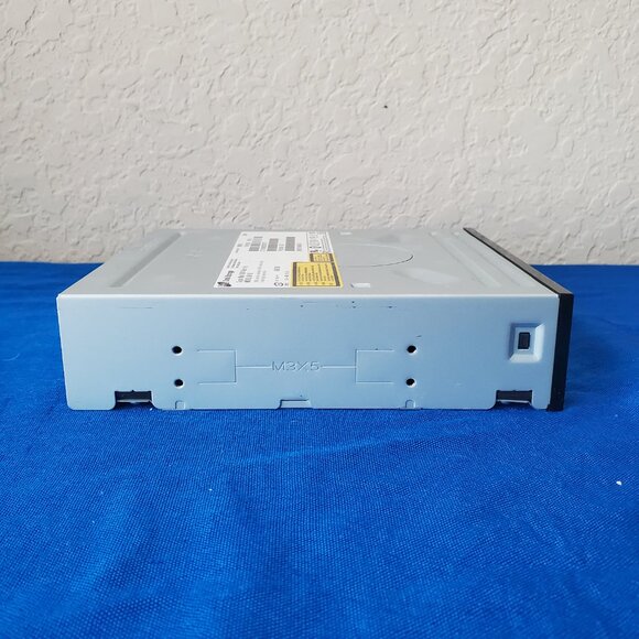 H-L Data Storage GH10L Desktop DVDRW Super Multi DVD Rewriter SATA - Picture 5 of 6